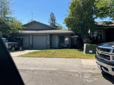 1044 Clinton Rd, Sacramento, CA, 95825