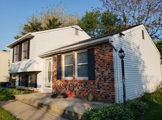 1386 Rollinghouse Dr, Frederick, MD 21703