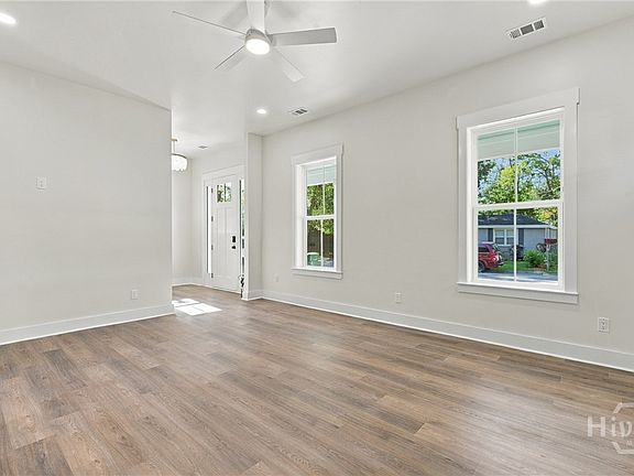 3rd image of 712 E 34th Street