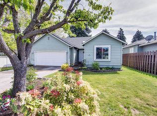 797 Saint Charles Place Rd, Hood River, OR 97031