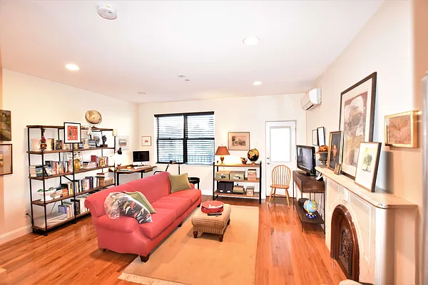 Rented by Bold New York | media 1