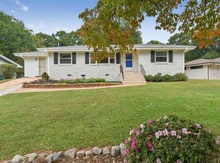 905 Lake Ct SE, Smyrna, GA 30082