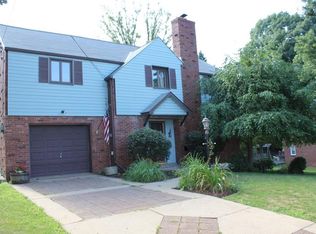 404 Becker Dr, Pittsburgh, PA