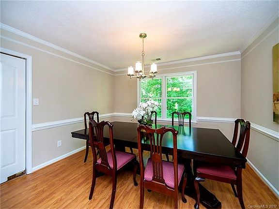 5th image of 1800 Watlington Dr