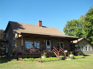 6 Birch St, Winthrop, ME 04364