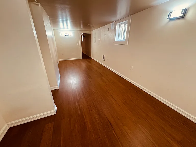 2413 SE Taggart St #BASEMENT — Photo 8