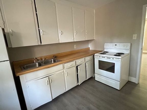 4th image of 714 E Pou St