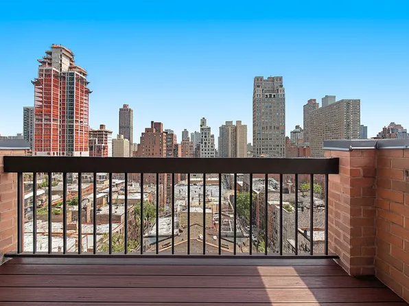 1441 Third Avenue image 5 of 14