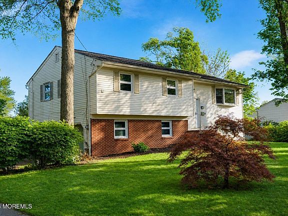 2nd image of 532 Robinhood Road