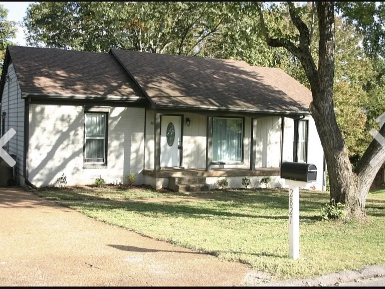 2821 Barksdale Ln — Photo 1