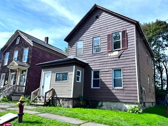 2nd image of 10 Andes Ave