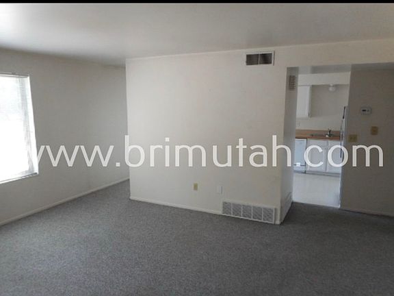 5th image of 4837 S Memory Ln APT 3