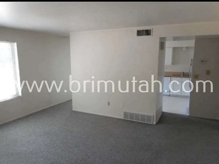 4837 S Memory Ln #3 — Photo 6