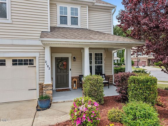 3rd image of 2102 Old Rosebud Dr