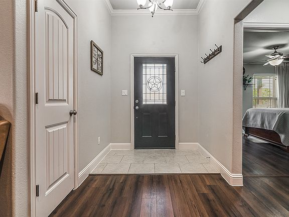 3rd image of 3514 Hanan St