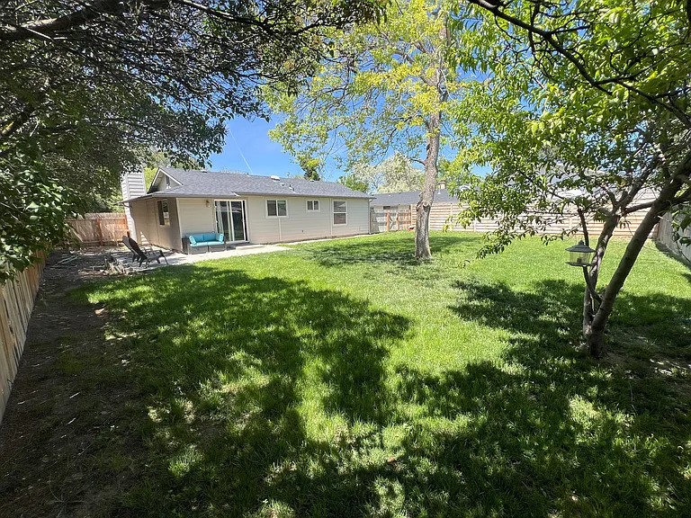 2024 Fern St — Photo 6