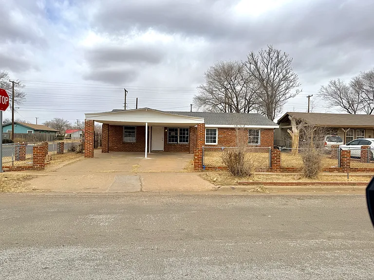 1801 E 2nd