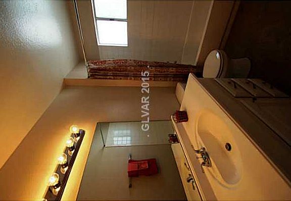 4th image of 1801 Wildwood Dr