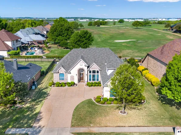 13788 Old Oaks Dr, Fort Worth, TX 76111