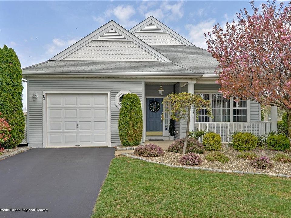 1st image of 48 Florence Dr