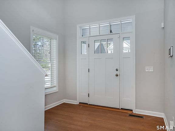 3rd image of 24 Hendricks Lane