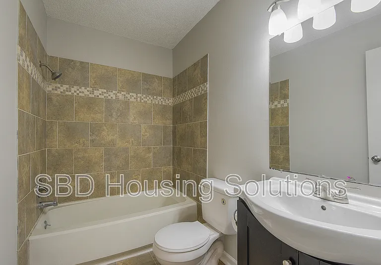 6621 E 128th St — Photo 11