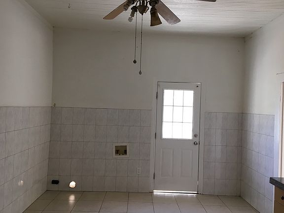 5th image of 2422 Harper St