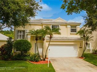 9320 NW 8th Cir, Plantation, FL 33324