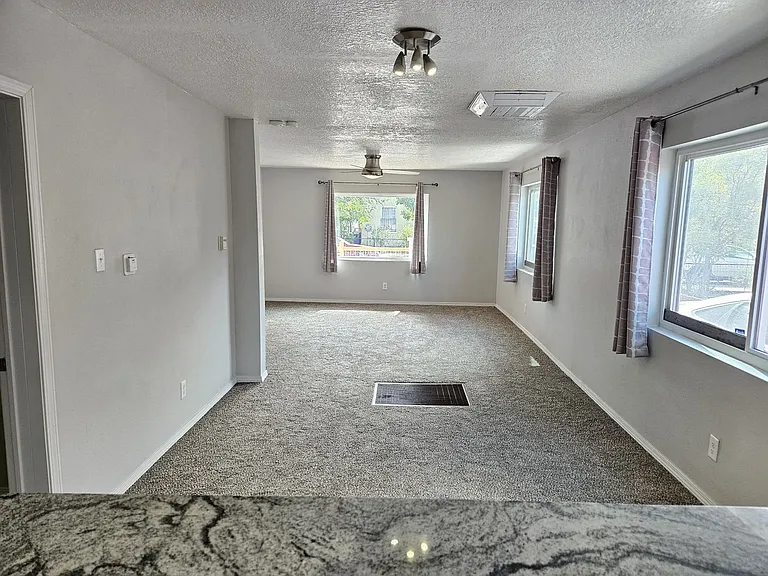 317 Hazeldine Ave SW — Photo 7