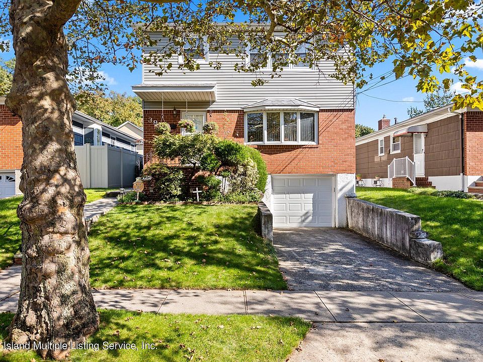 2nd image of 39 Rene Dr