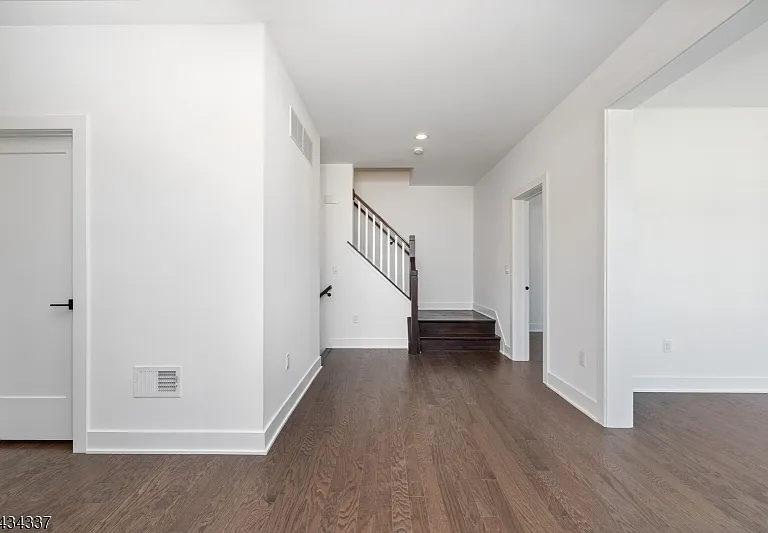45 Swenson St — Photo 19