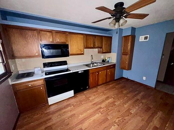 3rd image of 16900 E Ellison Way