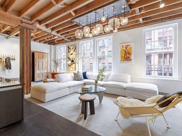 144 Franklin St APT 3, New York, NY 10013