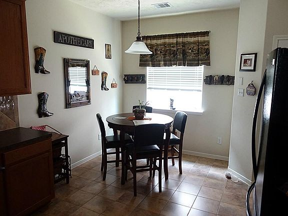 5th image of 4613 E Meadow Dr