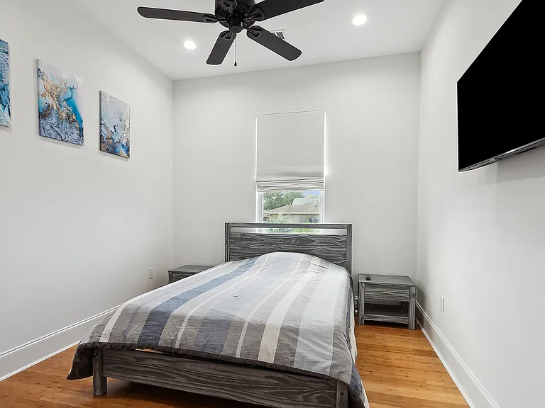 2129 Angela Ave — Photo 21