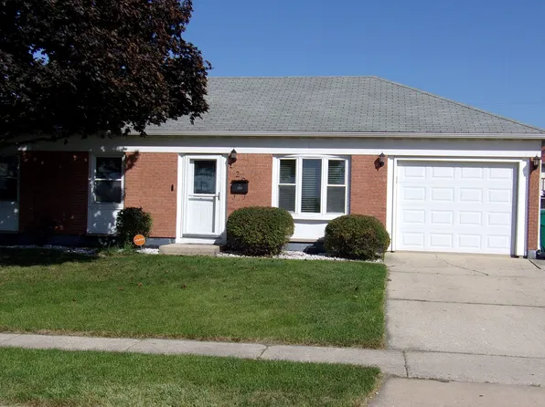726 Newland Ave, Romeoville, IL 60446