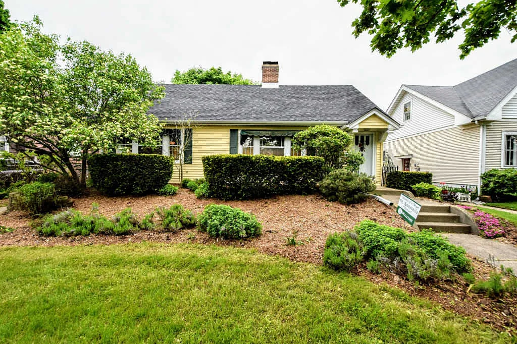 1406 Hickory St photo 1