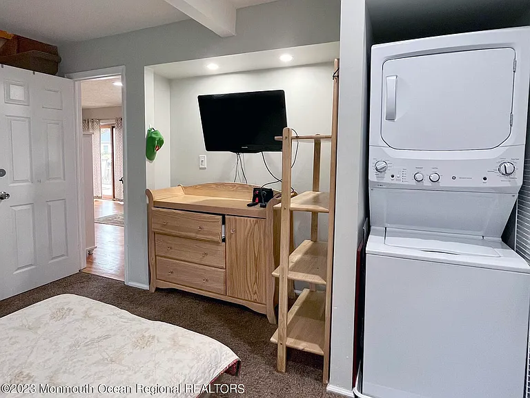1032 2nd Ave — Photo 11