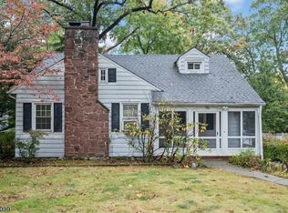 130 Beechwood Dr, Wayne, NJ 07470