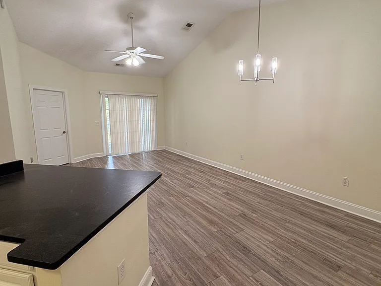 111 Fountain Pointe Ln #302 — Photo 1
