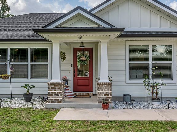 2nd image of 103 Pan Cera Dr