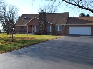 3920 S Center Rd, Rochelle, IL 61068