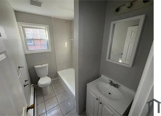 311 Bond St #2R — Photo 3