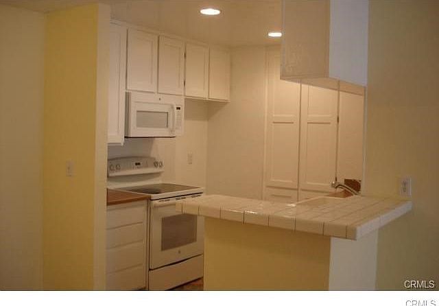 1st image of 800 Coriander Dr Unit P