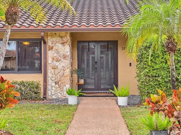 311 NW 101st Ter, Coral Springs, FL 33071