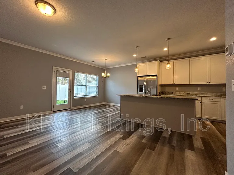 4724 Kilby Dr — Photo 4