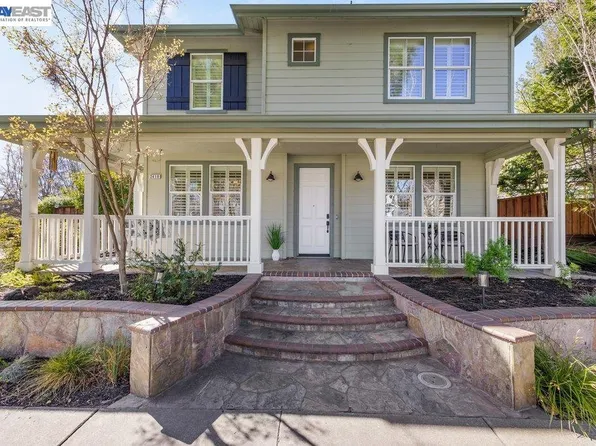 2410 Robinson Cir, Livermore, CA 94550