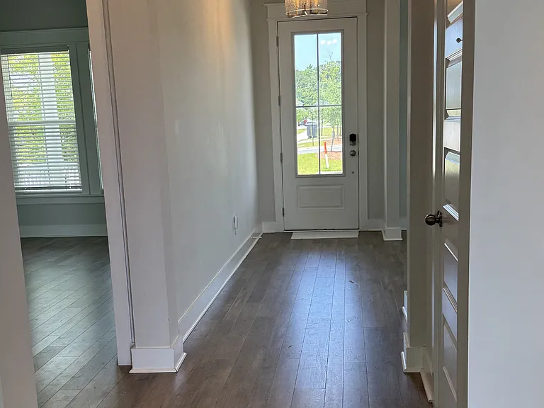 4030 Maidstone Dr — Photo 16
