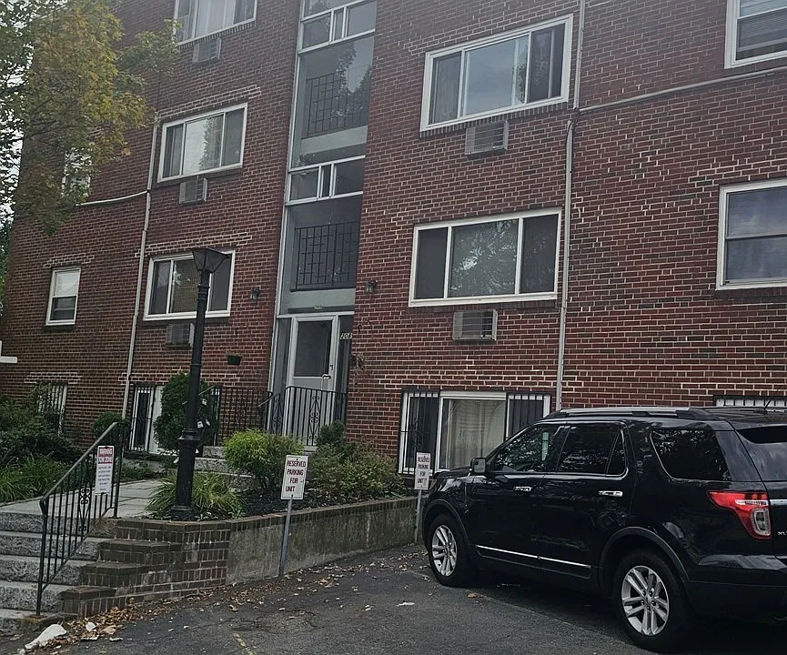 2089 Dorchester Ave #16