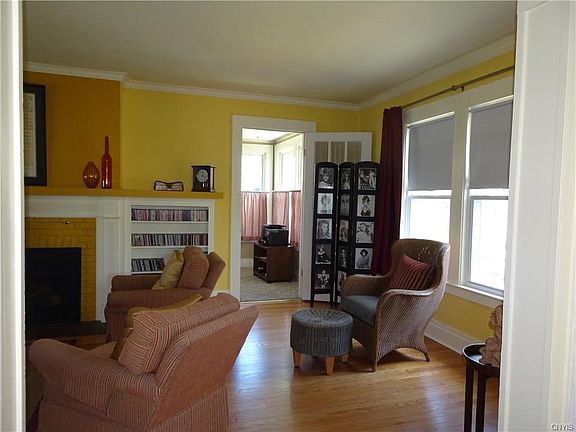 4th image of 109 Strathmore Dr